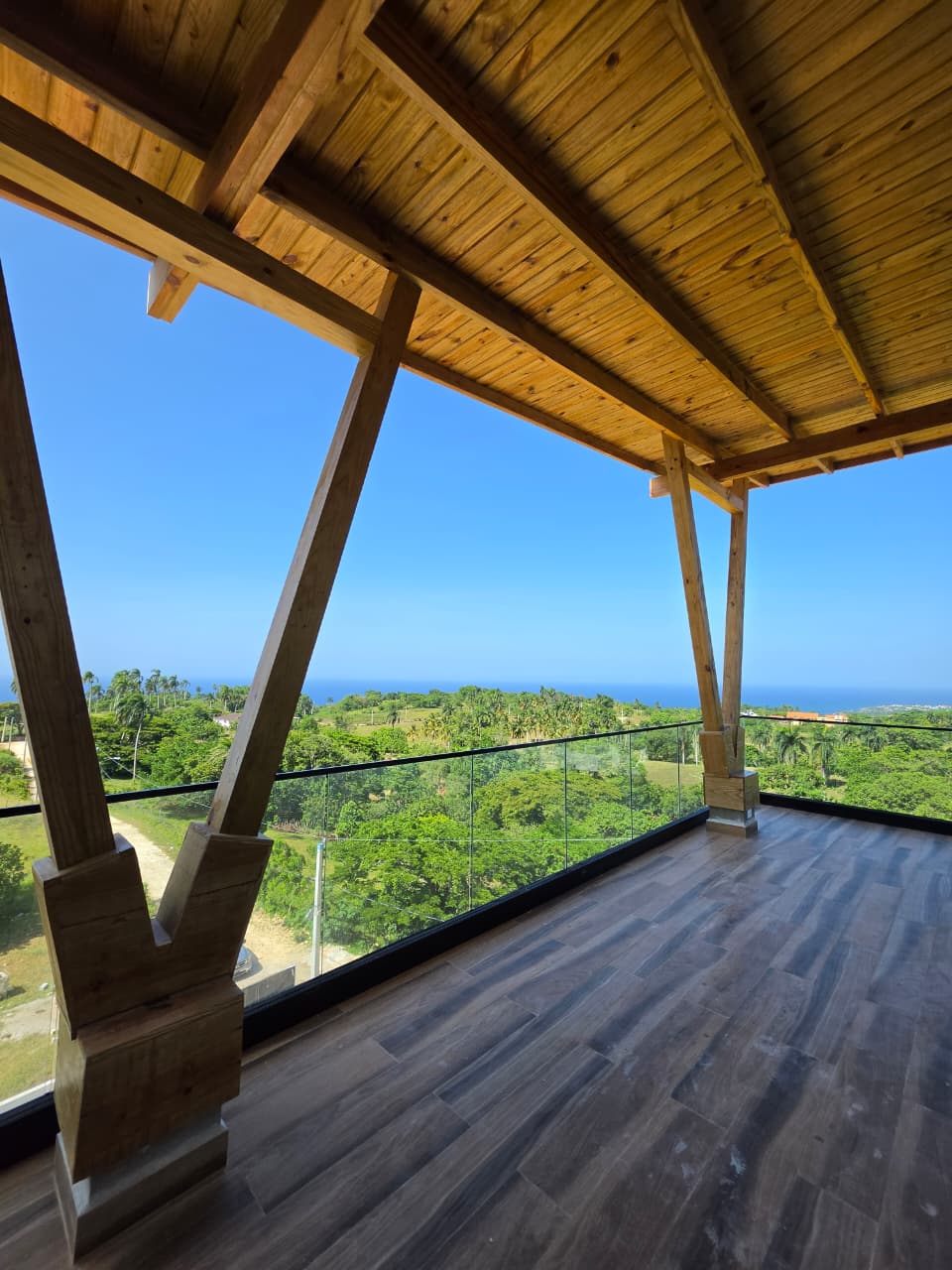 Terraza cubierta con vista al Atlántico